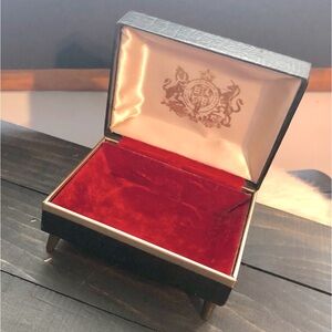 Vintage jewelry box